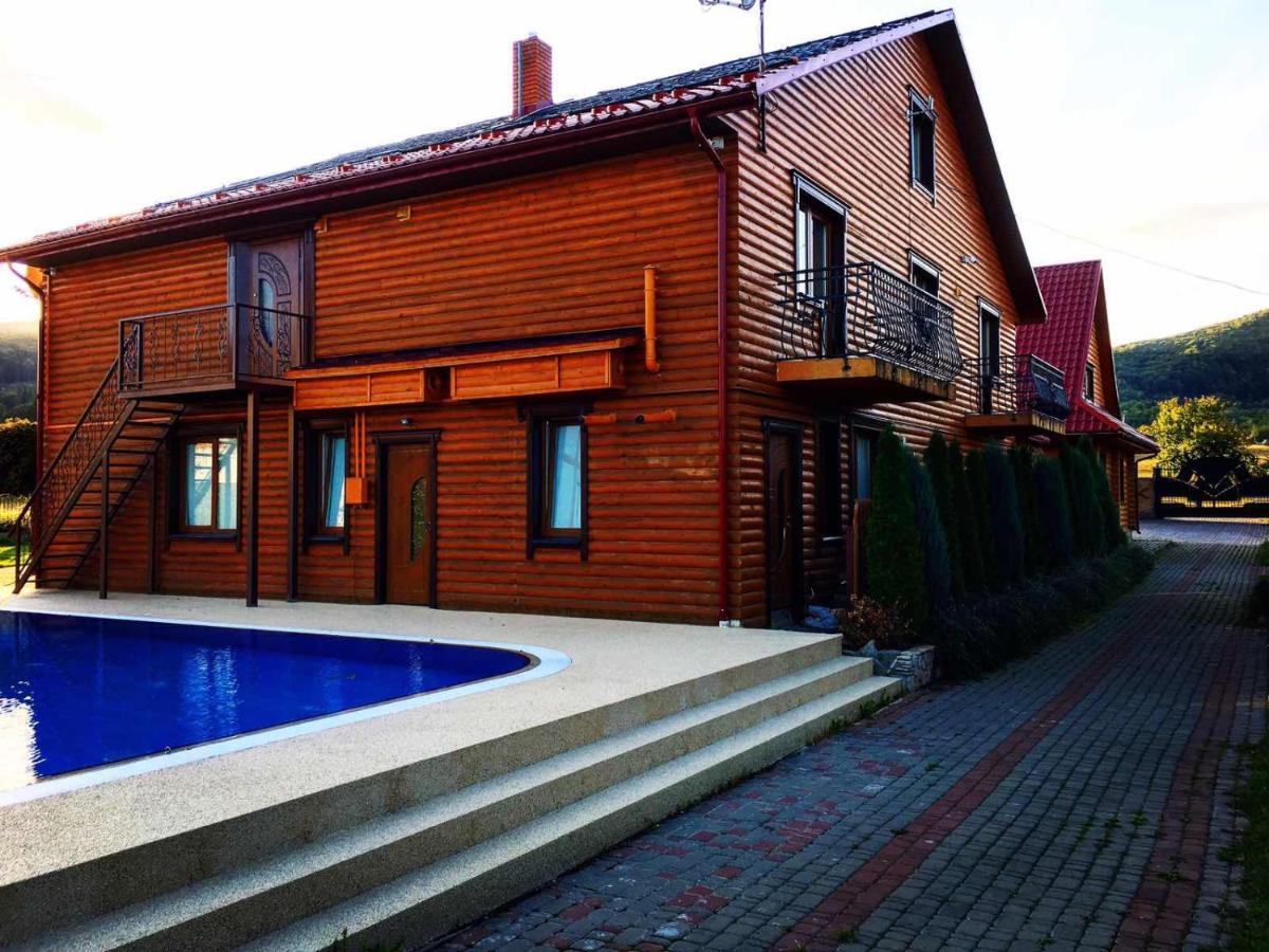 Gorodok Villa Myhove Buitenkant foto